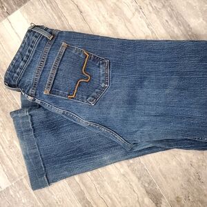 Blue Denim Jeans with Pocket Stitching